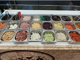 Méli-mélo, bar à salade à la Place des Lices Rennes